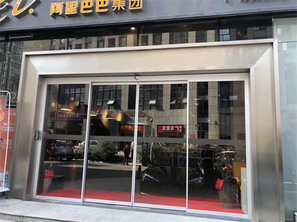 在安裝伸縮門應注意以下幾點 